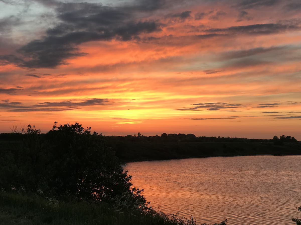 Abendstimmung am Grevelingenmeer in Zeeland